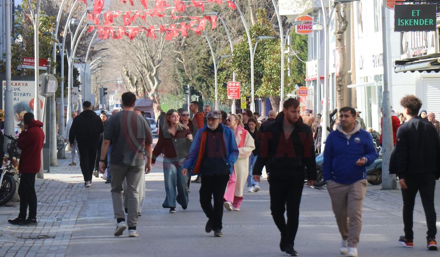 Sakarya'da şubat ayında bahardan kalma günler yaşanıyor