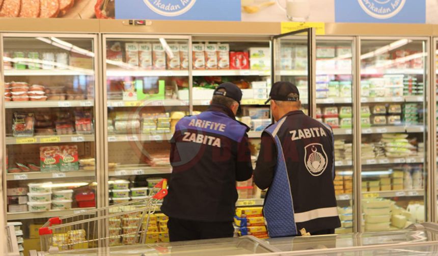 Arifiye’de ramazan öncesi marketlere sıkı denetim