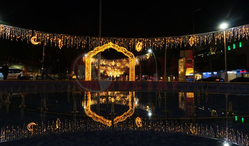 Çark Caddesi’nde ışıl ışıl Ramazan!