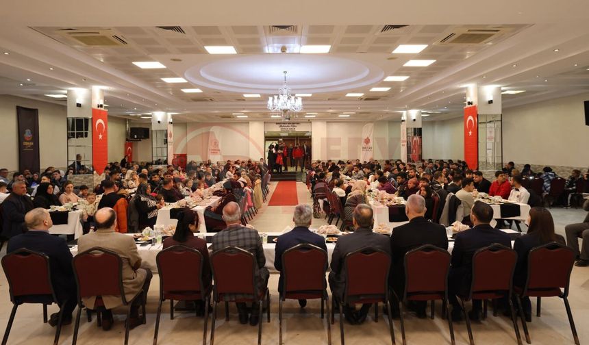 Roman vatandaşlarla birlik ve kardeşlik iftarı