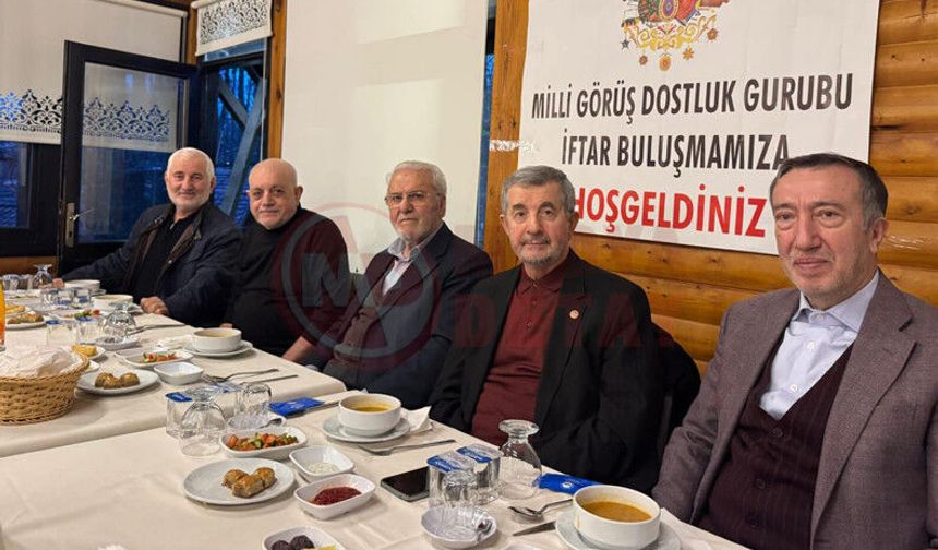 Milli Görüş Dostluk Grubu iftarda buluştu