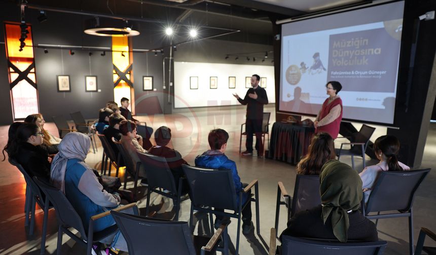 Çocuklara OSM’de müziğin  dünyasına yolculuk yaptı