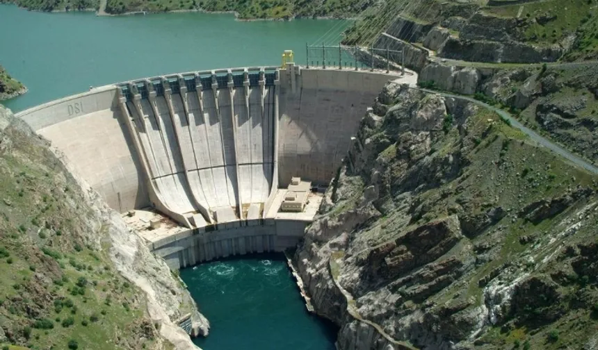 Türkiye'nin elektrik kurulu gücü 123 bin megavata ulaştı!