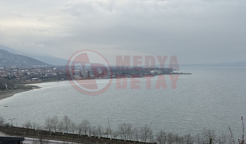 Yağışlar Sapanca Gölü'nde seviyeyi artırdı