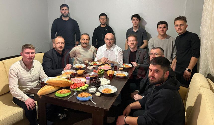 Başkan Alkaş gençlerle sahur yaptı