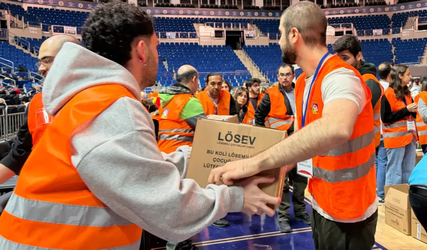 LÖSEV'den Türkiye genelinde Ramazan'da binlerce gıda paketi