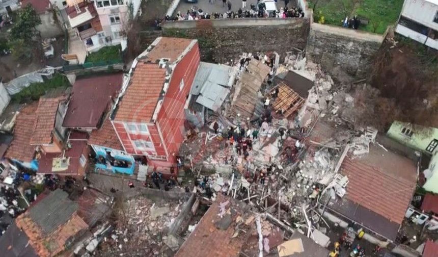 2 bina çöktü! Enkazda kalanlar aranıyor