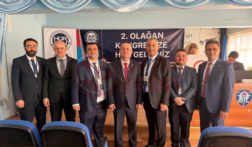 Hürriyetçi Eğitim Sen Sakarya’da kongre coşkusu