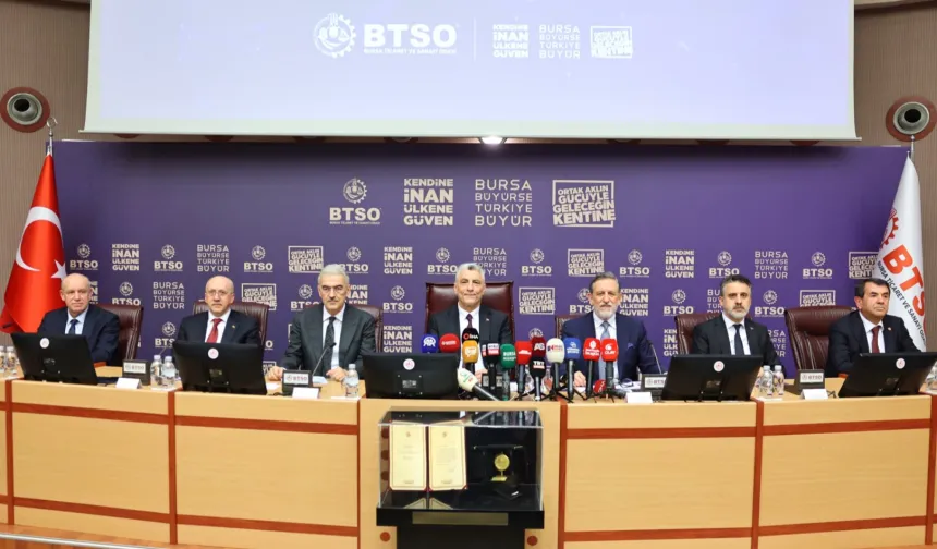 Bakan Bolat'tan ekonomi mesajı: "İhracatta tarihi rekor"
