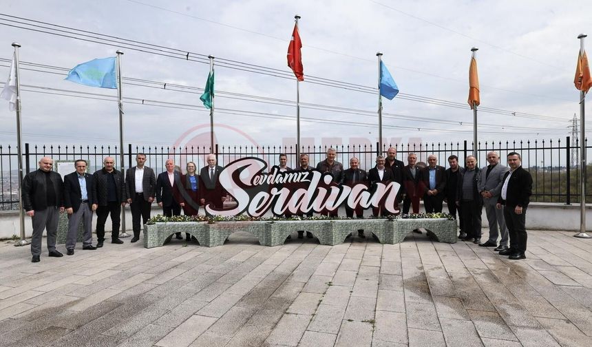 Serdivan muhtarlar zirvesinde 16 ilçe tek sofrada buluştu!