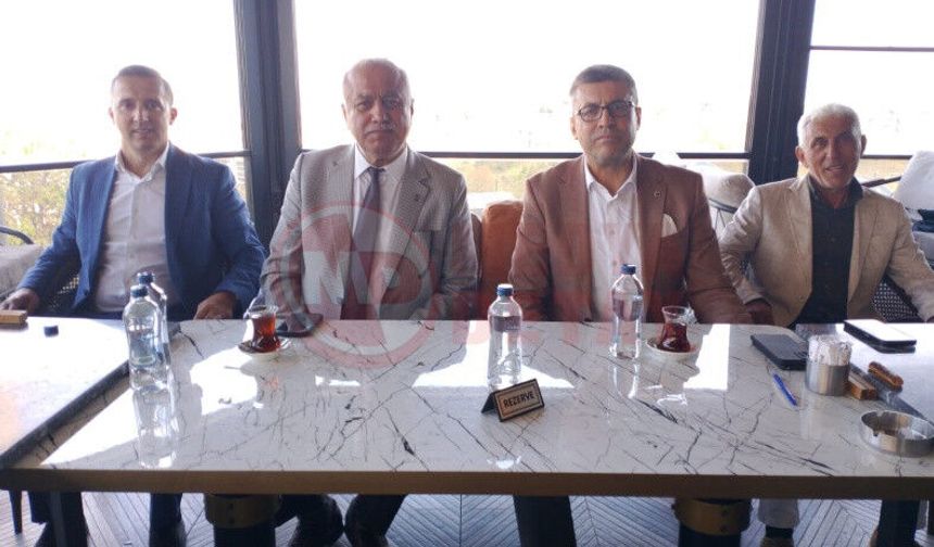 Muzaffer Kabacan iki başkanı toplantıda barıştırdı