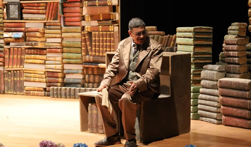 Sakarya'da Çehov Kabare'ye büyük ilgi