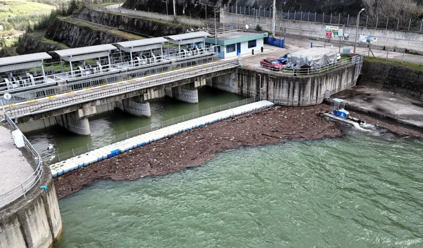 Yuvacık Barajı'nda 125 metreküp atık toplandı