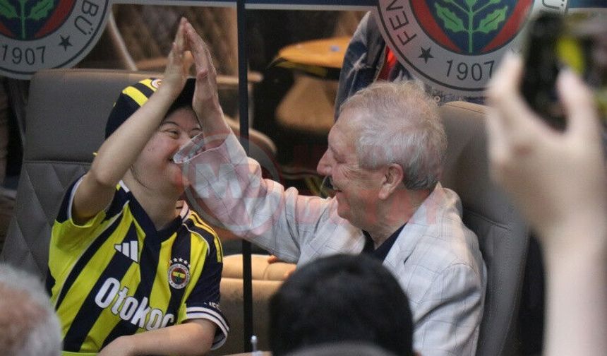 Aziz Yıldırım, Sakarya'da taraftarla buluştu