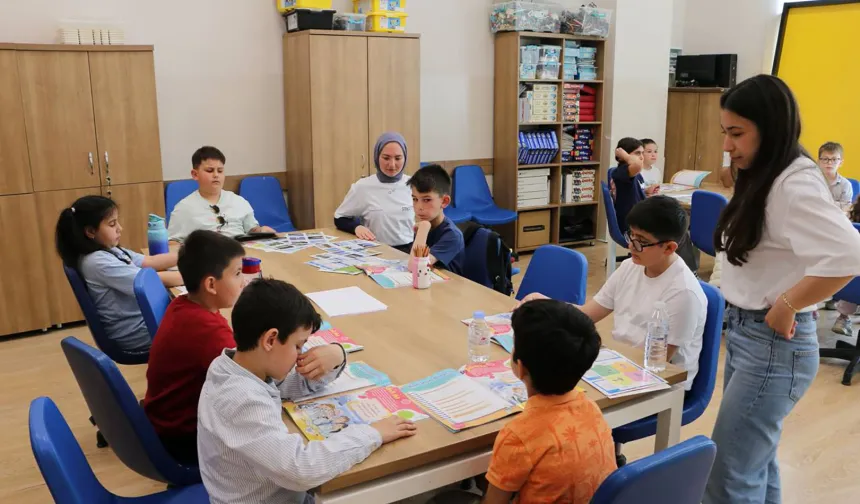 Büyükşehir'in 'Genç Düşünürler Atölyesi' SGM'de başladı
