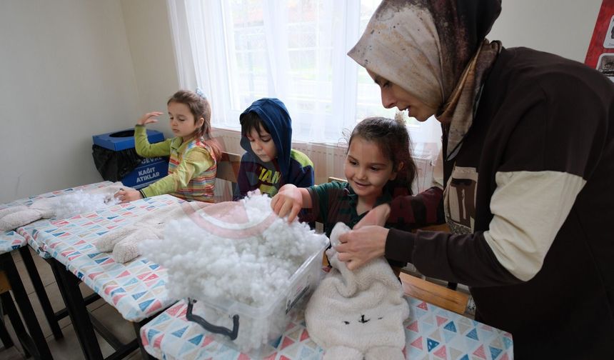 Çocuk Akademisi 24 mahallede  çocuklarla buluşuyor!