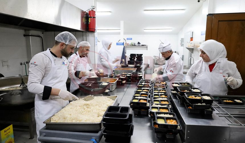 Kurban Bayramı’nın bereketi ihtiyaç sahiplerinin sofrasına ulaşacak