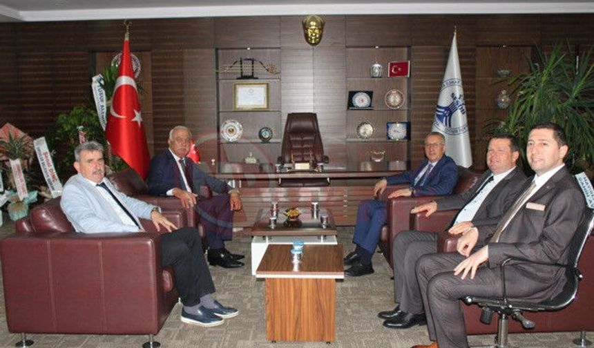 Adapazarı’nda esnaf ve yerel yönetim arasında “ortak çalışma” mesajı