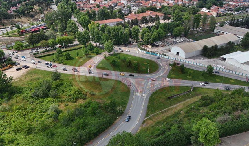 Mithatpaşa’ya köprülü kavşak