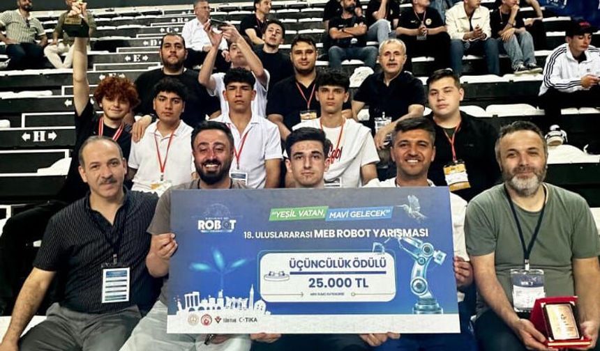 Sakarya’ya robotik alanında Türkiye derecesi