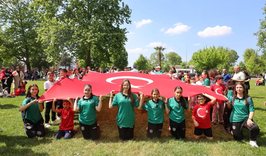 Aziz Duran Parkı'nda 19 Mayıs şöleni yaşandı