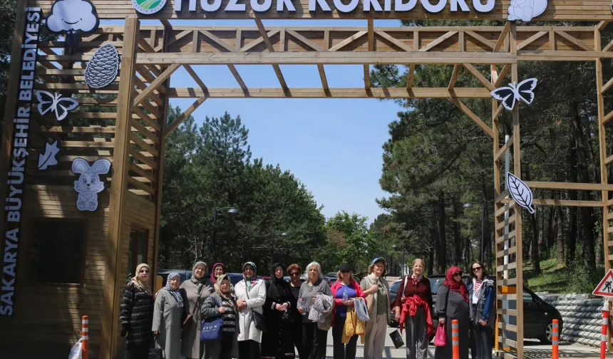 Sakarya YADEM yaşlıları Huzur Koridoru'nda