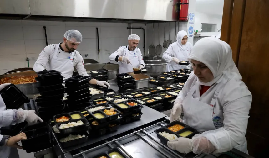 Sakarya'da bayramın bereketi ihtiyaç sahiplerinin sofrasına ulaşacak