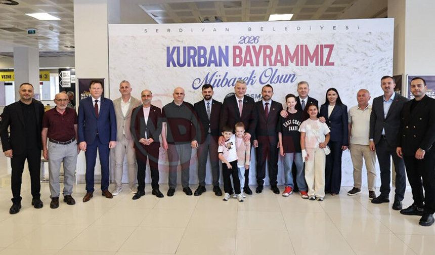 Serdivan’da bayramlaşma programına yoğun katılım