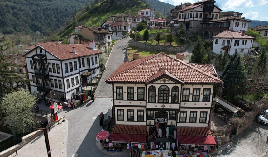 Taraklı'nın sokakları açık hava müzesi gibi