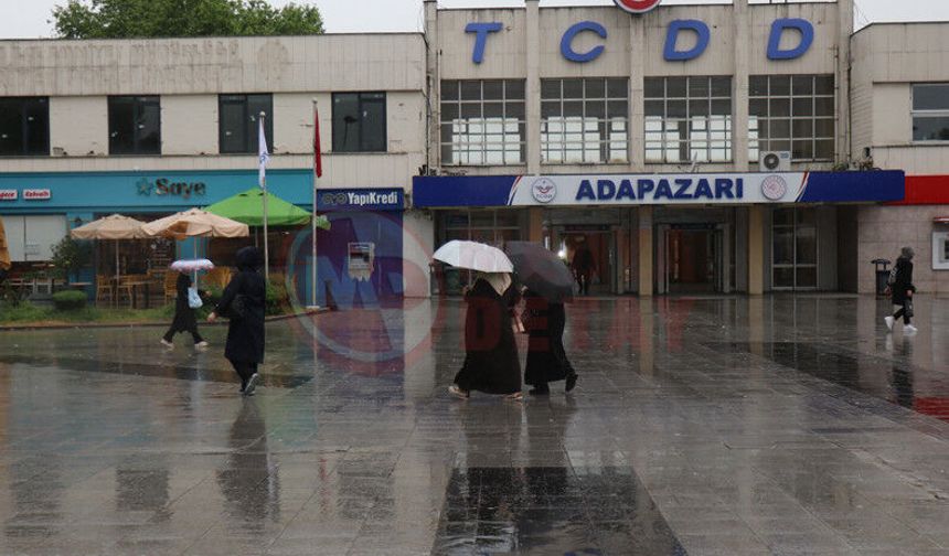 Etkili olan yağmur zor anlar yaşattı