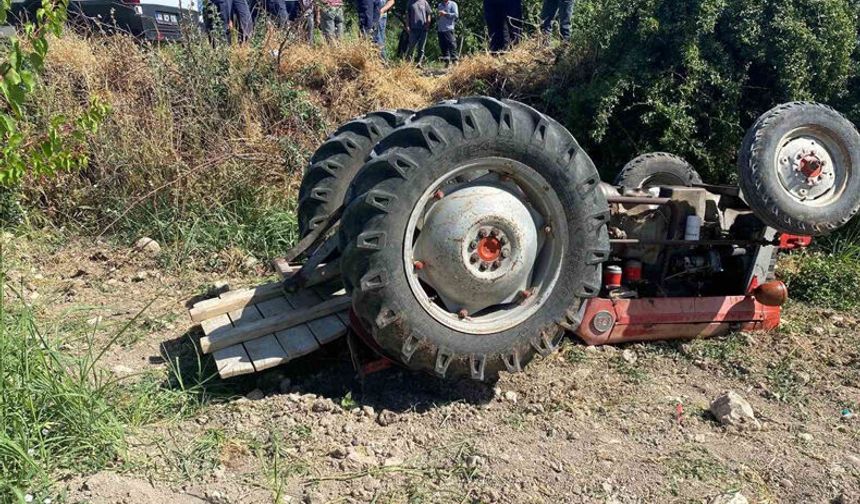 80 yaşındaki adam devrilen traktörün altında kaldı!