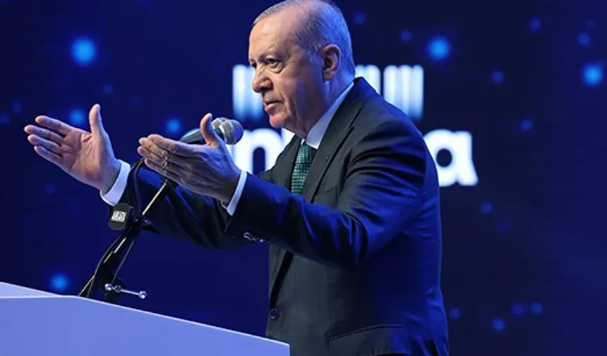 Rakiplerimiz koltuk kavgasında, biz Türkiye'yi geleceğe hazırlıyoruz