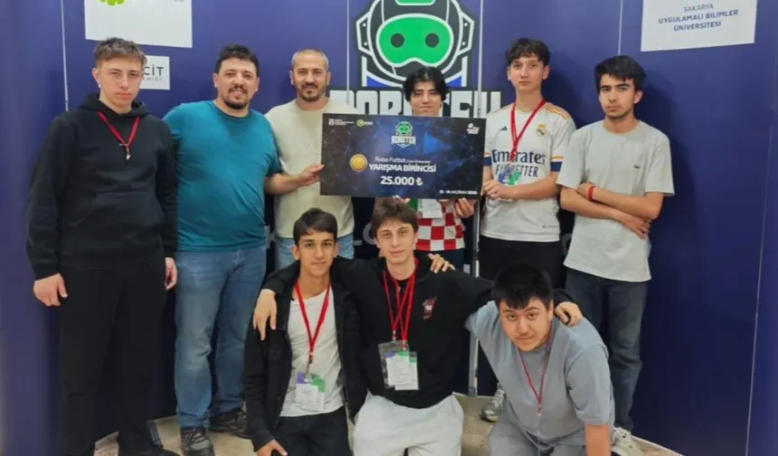 Karasulu öğrencilerden Robotek'te çifte Türkiye derecesi