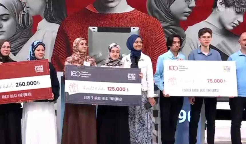 Öğrenciler Türkiye Entelektüel Oyunları'nda Türkiye ikincisi oldu
