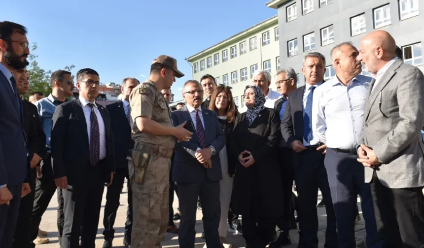 TBMM Komisyonu Siverek'te okul saldırıların nedenlerini araştırıyor