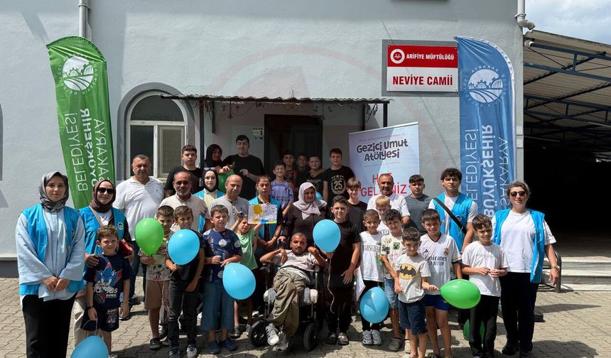 Mahalle mahalle gönüllere dokunuyor