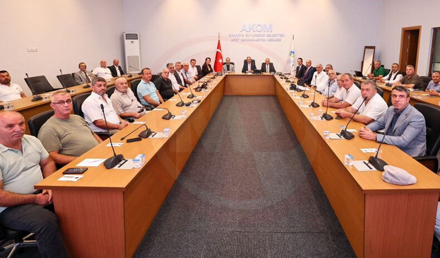 Başkan Alemdar, Erenler muhtarlarıyla buluştu