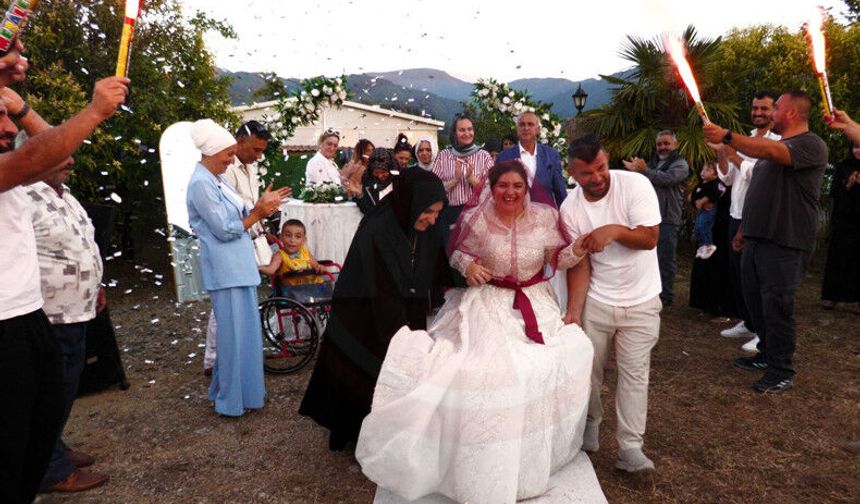 Gelinlik hayali gerçek oldu