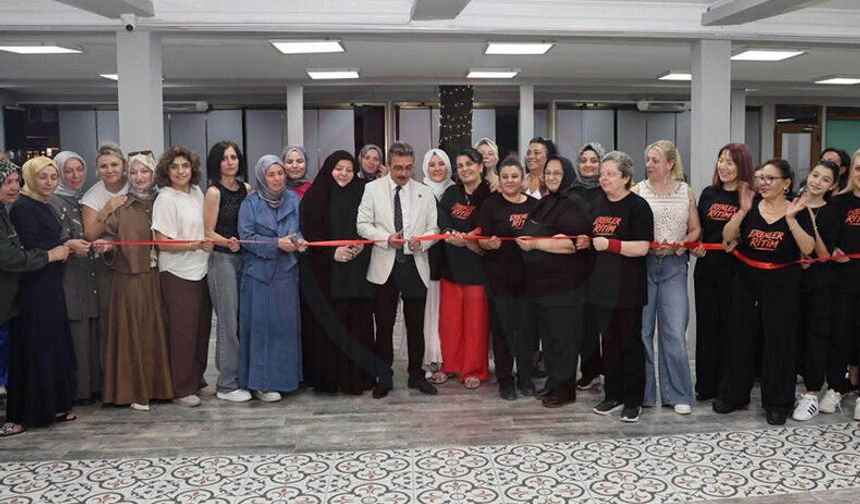 Erenler Belediyesi kadın kulübü hizmete açıldı