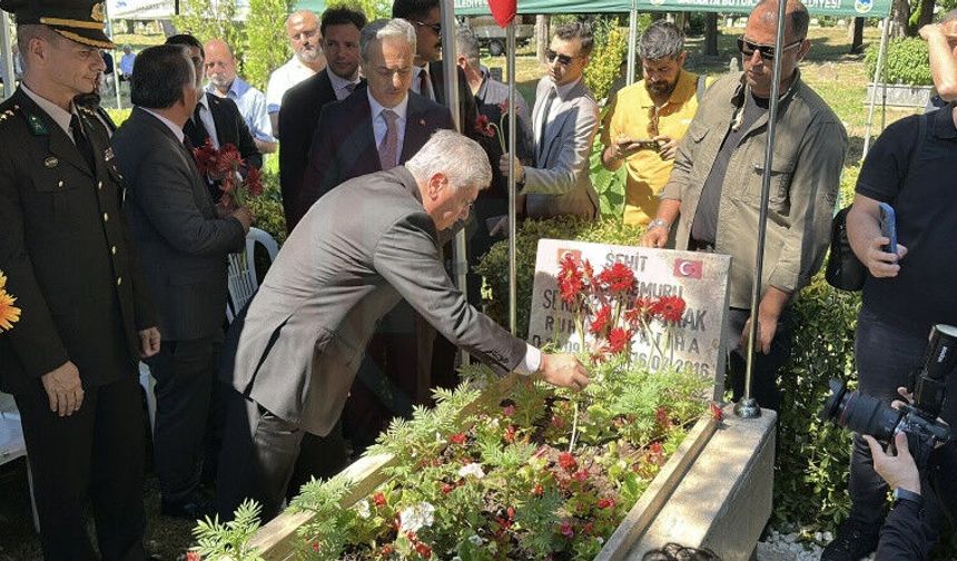 Sakaryalı 15 Temmuz şehidi mezarı başında anıldı