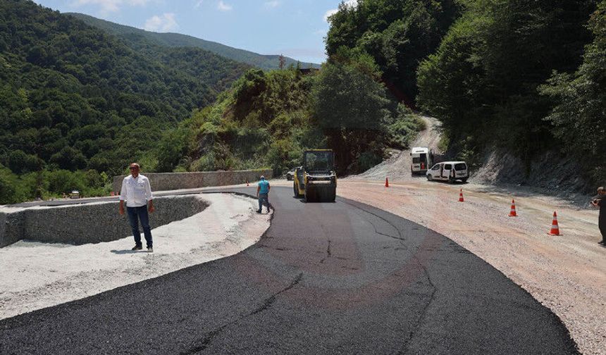 Heyelan riskine karşı yol yenilendi