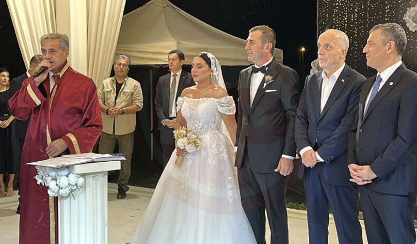 Özgür Özel nikah şahidi oldu