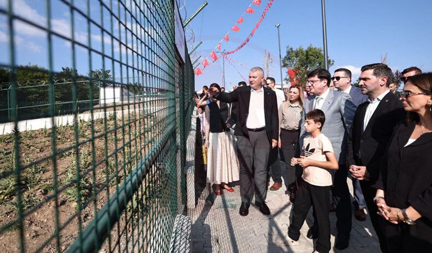 Serdivan’da sahipsiz hayvanlar bakımevi hizmete açıldı