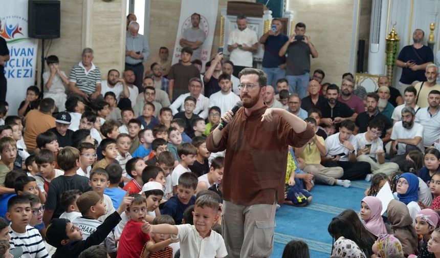 Gençler Arabacıalanı Şehitler Camii’nde buluştu