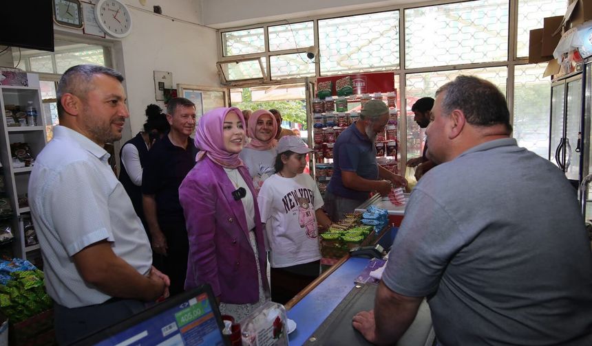AK Parti milletvekilleriyle ve teşkilatlarıyla sahada