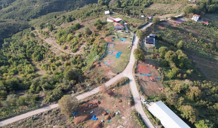 Bütün köy bu fabrikaya ortak