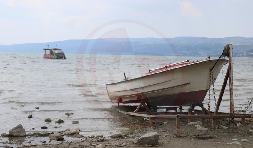 Yağışlara rağmen Sapanca Gölü'ndeki su seviyesi kritik eşikte