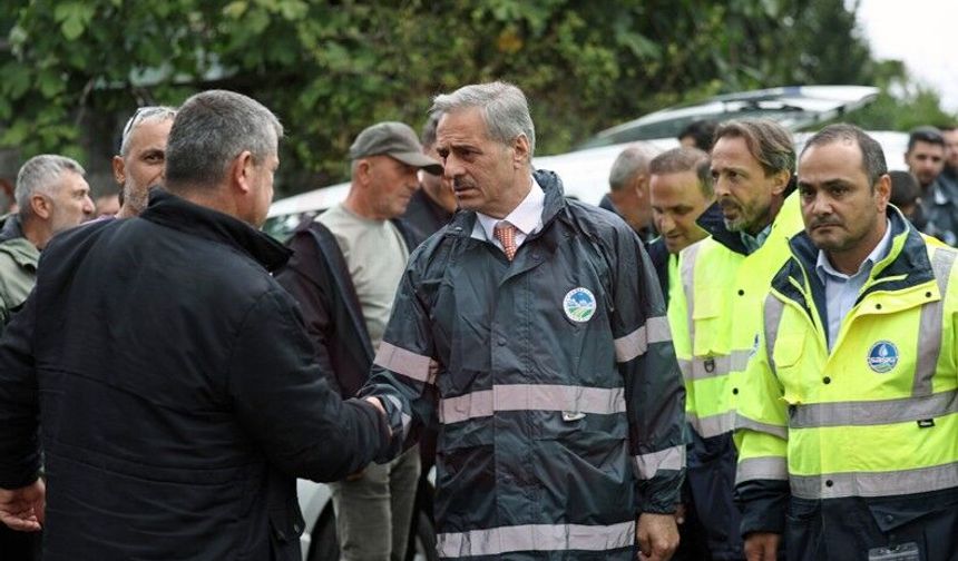 Başkan Alemdar afeti yaşayan Darıçayırı'nda