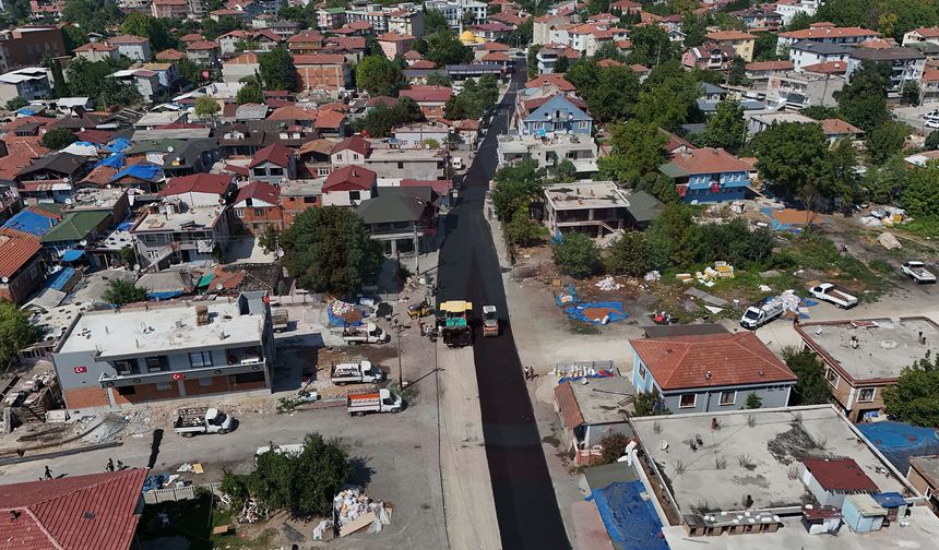 Erenler’de 19 sokağın altyapı ve  üstyapısına Büyükşehir eli