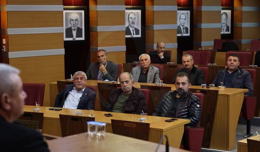 Başkan Çelik haftaya muhtarlarla istişare ile başladı